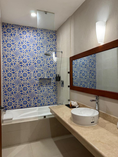 Bathroom 5, Frater Yucatan Hotel, Valladolid
