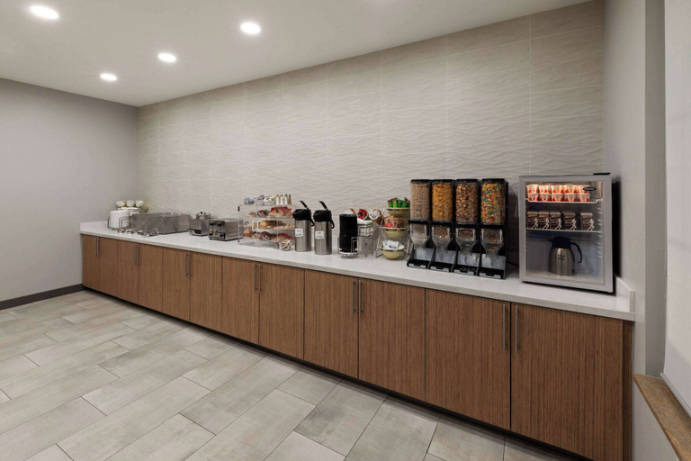 Food & Drinks 5, La Quinta Inn & Suites by Wyndham McAlester, Pittsburg