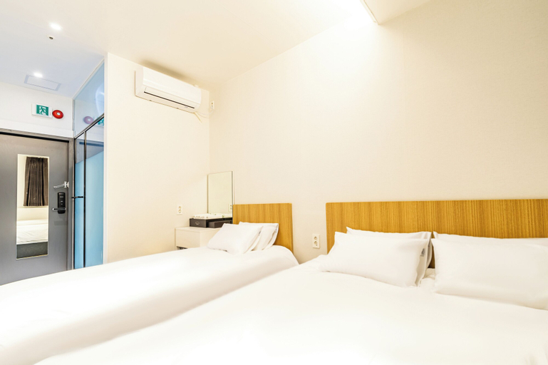 Bedroom 2, U STAY MyeongDong , Jung