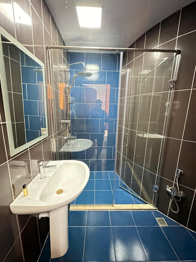 Bathroom 4, Turkiye Hotel - Free Massage, Baku
