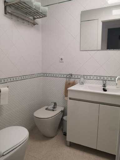 Bathroom 3, Cajal Apartments, Alicante