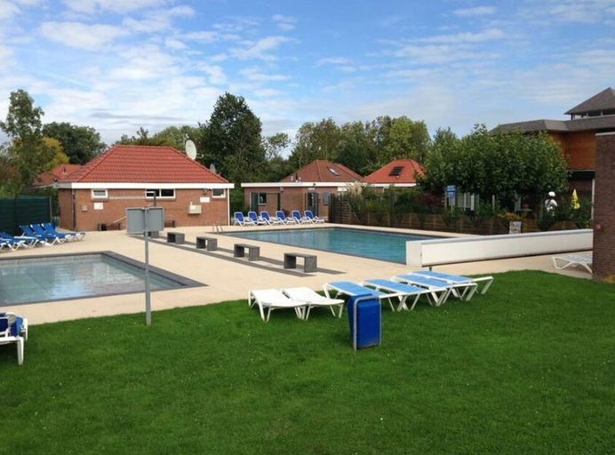Pool 3, Welcoming Apartment Near Lake, Dirksland