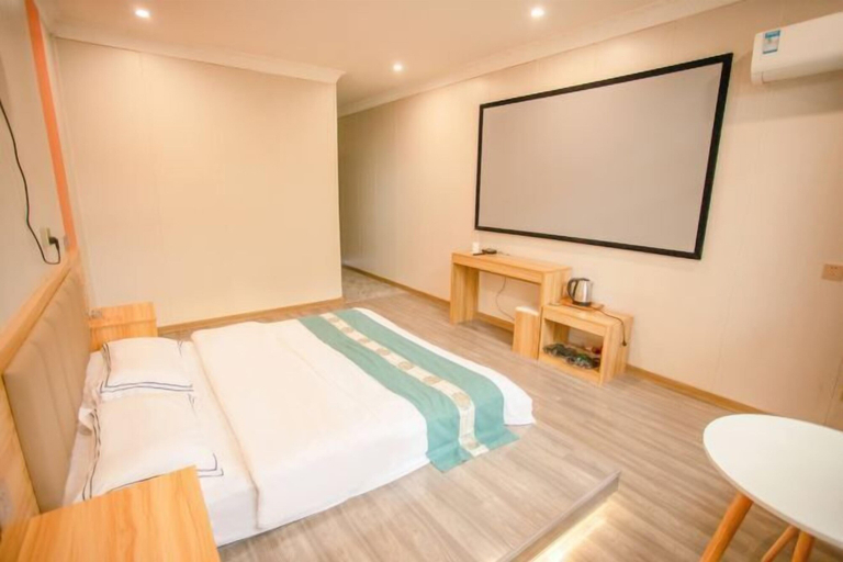 Bedroom 3, Yanyangtian Business Hotel, Yongzhou
