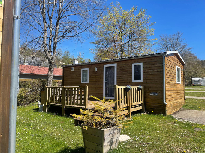 Others 5, Camping Le Miroir, Doubs