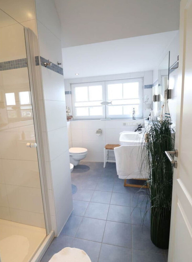Bathroom 2, Achternkieker Comfortable Holiday Residence, Vorpommern-Greifswald