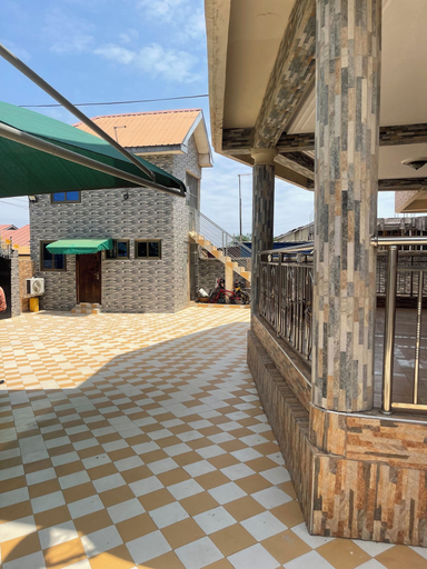 Others 5, CRL Apartment 2, Tema
