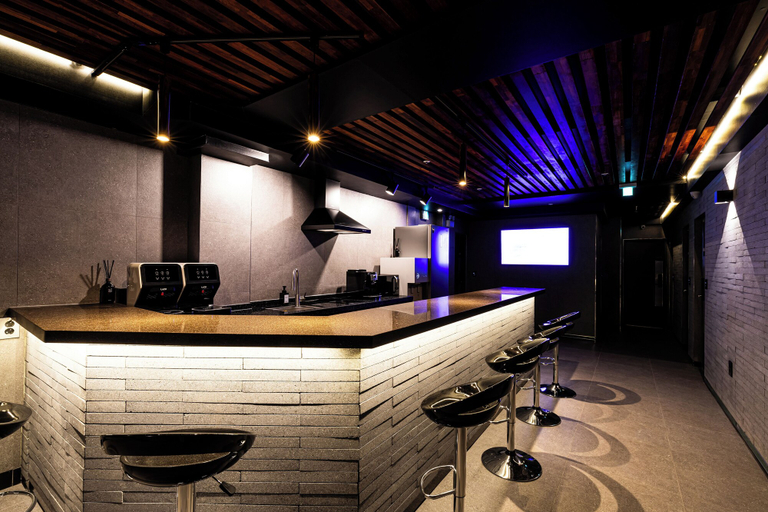 Others 5, U STAY MyeongDong , Jung