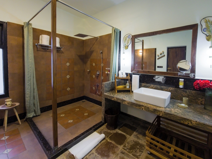 Bathroom 7