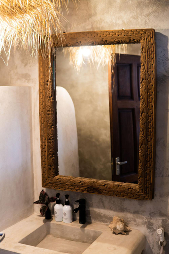 Bathroom 4, KIMA Serviced Beach House & Suites, Kusini