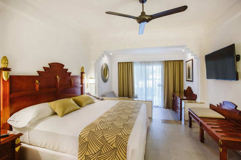 Bedroom 2, Hotel Riu Vallarta - All Inclusive, Compostela