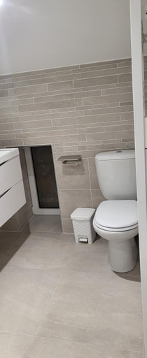 Bathroom 4, Le Beluga spa Aeroport Nantes Bouguenais Reze, Loire-Atlantique