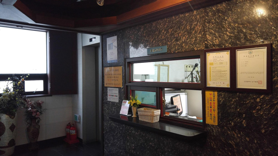 Public Area, Loa Hotel, Nam