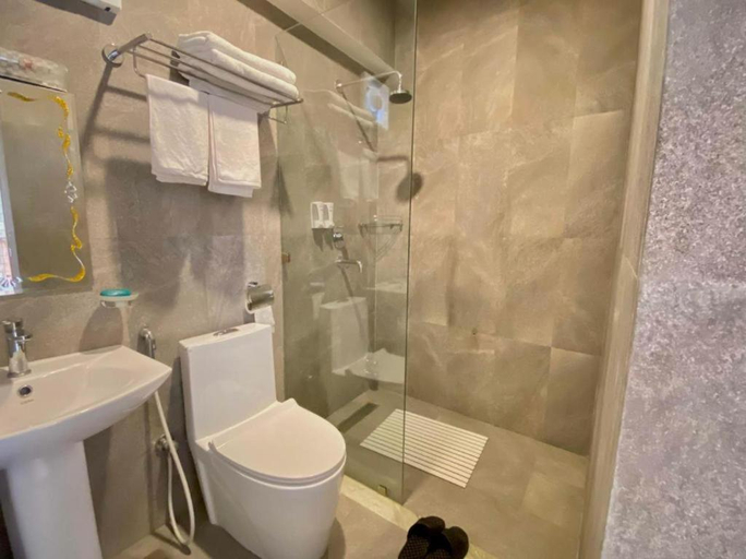 Bathroom 3, Pata Inn, Bagmati