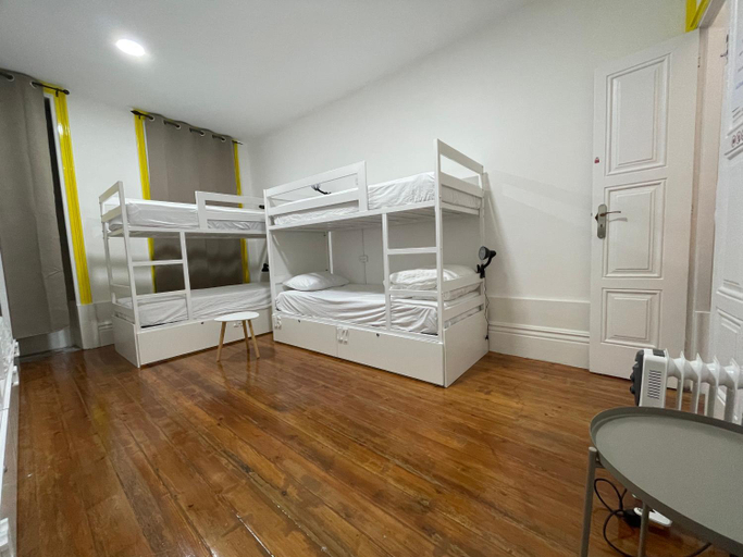 Bedroom 4, owls hostel, Porto