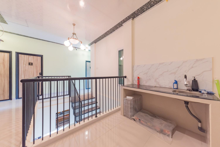 Others 5, RedDoorz Plus near RSUD Gunung Jati Cirebon, Cirebon