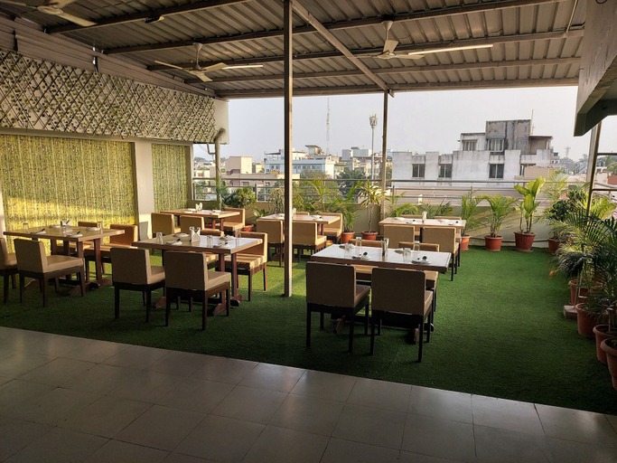 Food & Drinks 5, Hotel Galaxy, Indore
