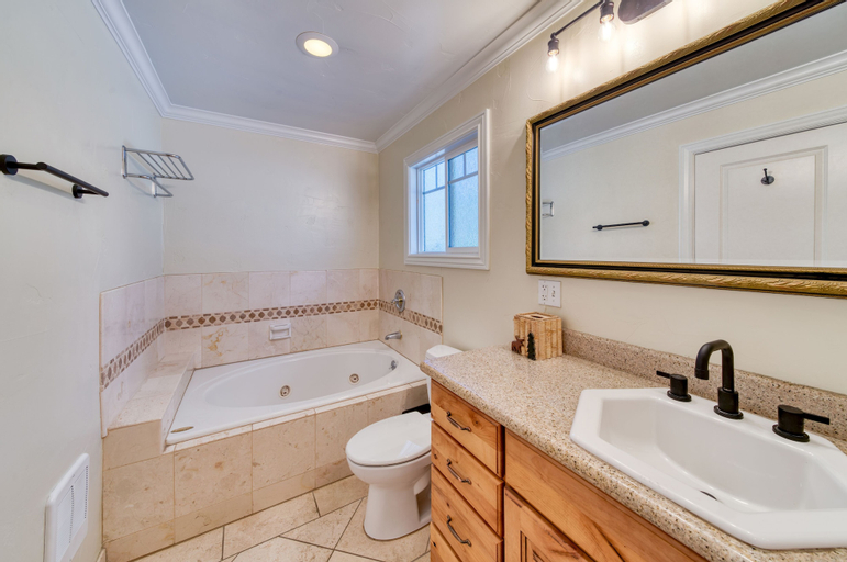 Bathroom 24