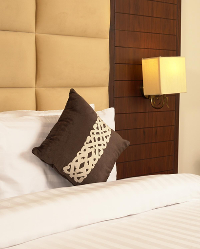Bedroom 2, Faletti's Express - Shimla Hill, Lahore