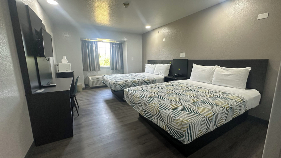 Bedroom 2, Motel 6 Idabel, Ok, McCurtain