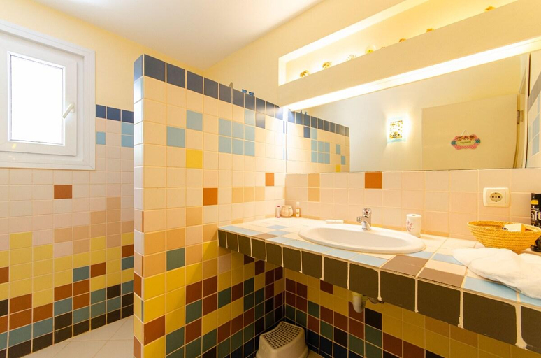 Bathroom 2, Stone Clad Villa La Maison P, Kaş