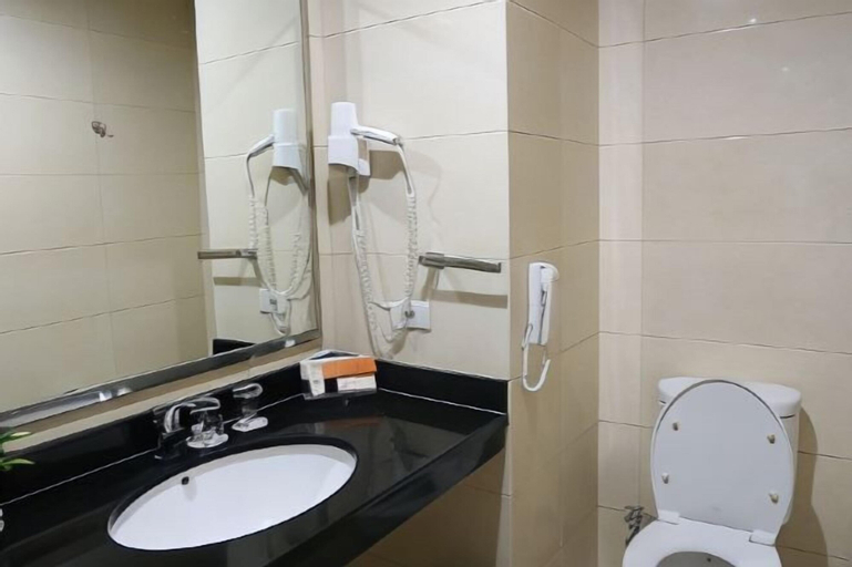 Bathroom 21
