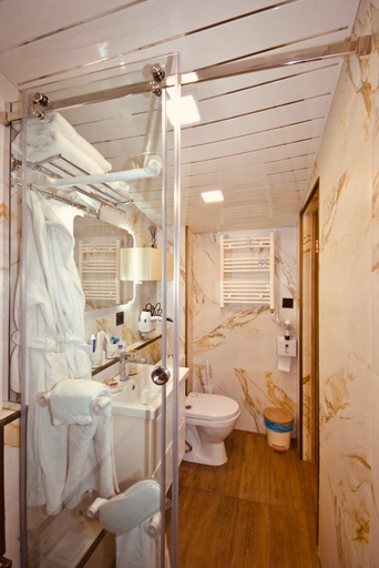 Bathroom 3, Aghayan Apart, Yerevan