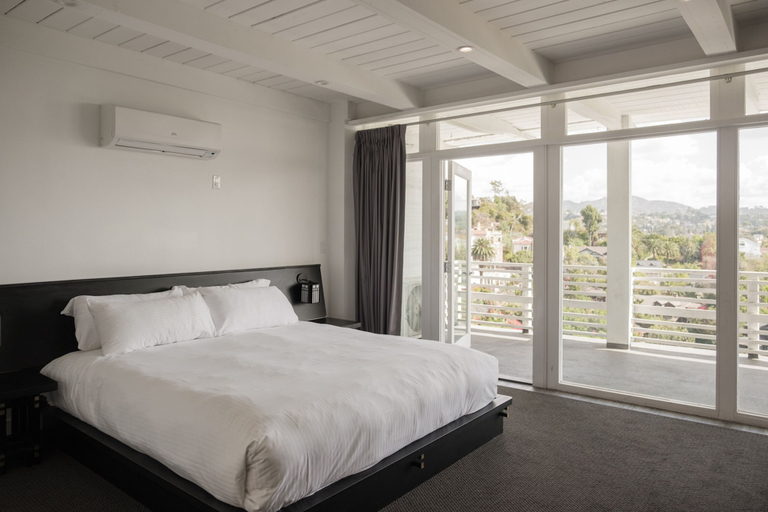 Bedroom 2, Hollywood Hills Hotel, Los Angeles
