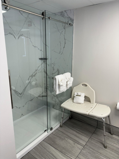 Bathroom 3, Country Inn & Suites by Radisson, Shelby, NC, Cleveland