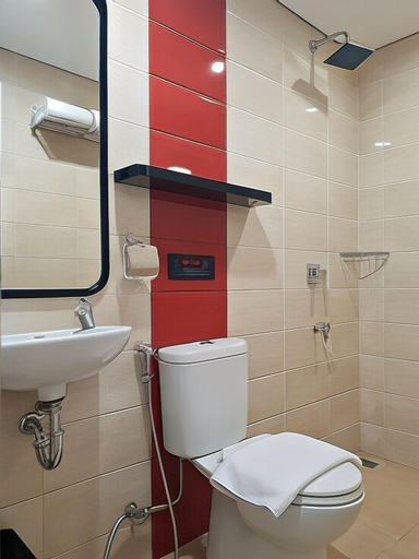Bathroom 17