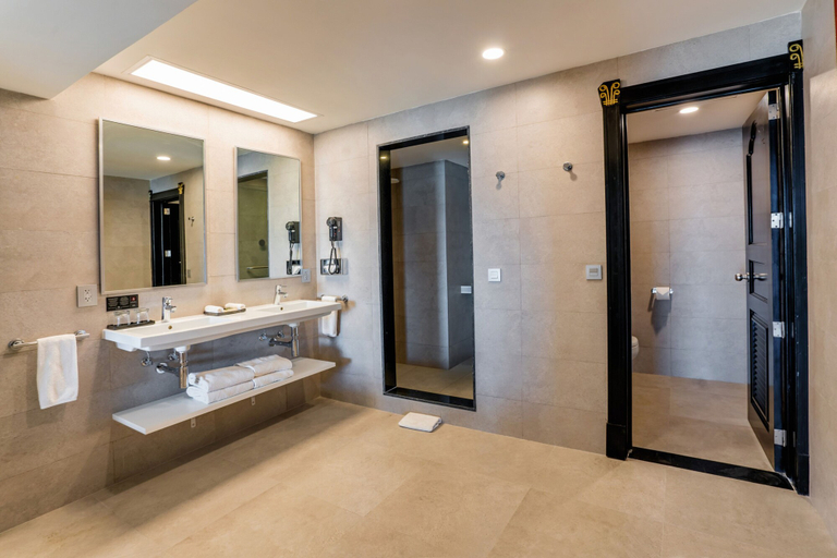 Bathroom 3, Hotel Riu Vallarta - All Inclusive, Compostela