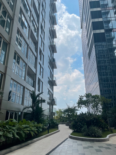 Exterior 8