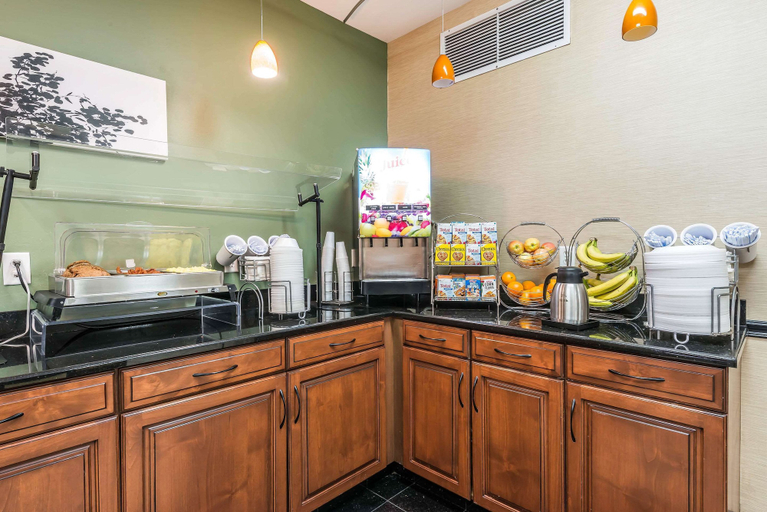 Food & Drinks 5, Sleep Inn & Suites University/Shands, Alachua
