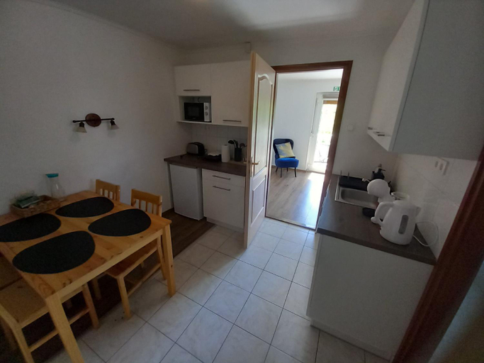 Kitchen, Green Garden Apartments, Siófok
