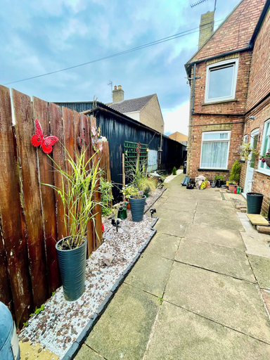 Property grounds, March-2bed Apt - Family Friendly - Pet Friendly, Cambridgeshire