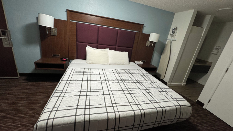 Bedroom 5, Morgan Inn And Suites, Umatilla