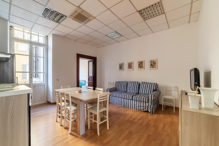 Others 4, GuestHost - Residence Borgognoni Apartments, Roma