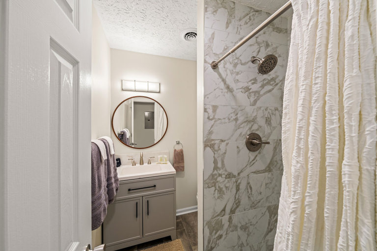 Bathroom 4, Oasis Tennessee, Sevier