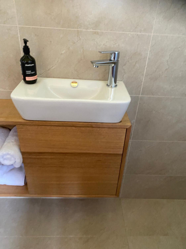 Bathroom 2, Icena Accommodation, Dorset