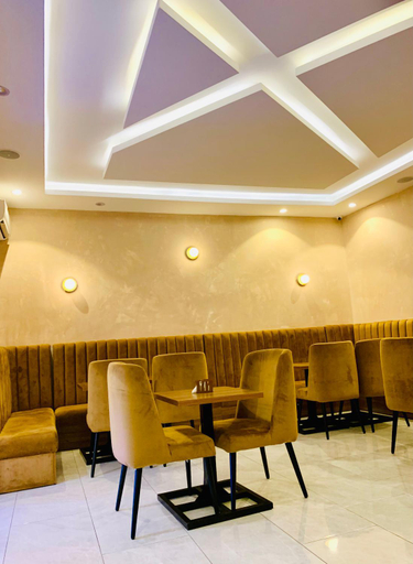 Food & Drinks 4, De Fivez, Eti-Osa