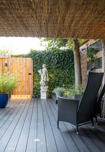 Others 2, B&B Joli met prive wellness, Kapelle