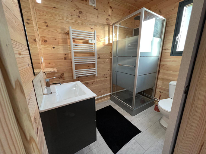 Bathroom, Chalet contemporain ( chalet 2), Tarn-et-Garonne