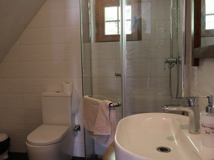 Bedroom 3, MIK Hotel Valbona, Tropojës