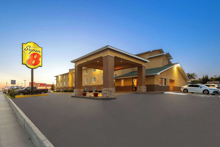 Exterior & Views 2, Super 8 by Wyndham Dodge City, Ford