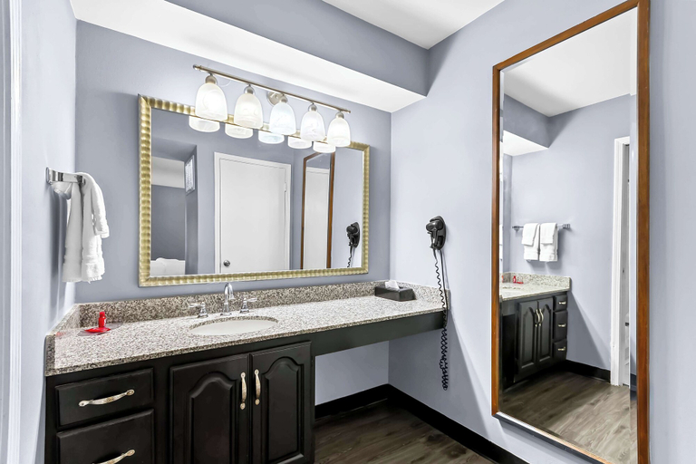 Bathroom 4, SureStay Studio by Best Western Pensacola, Escambia