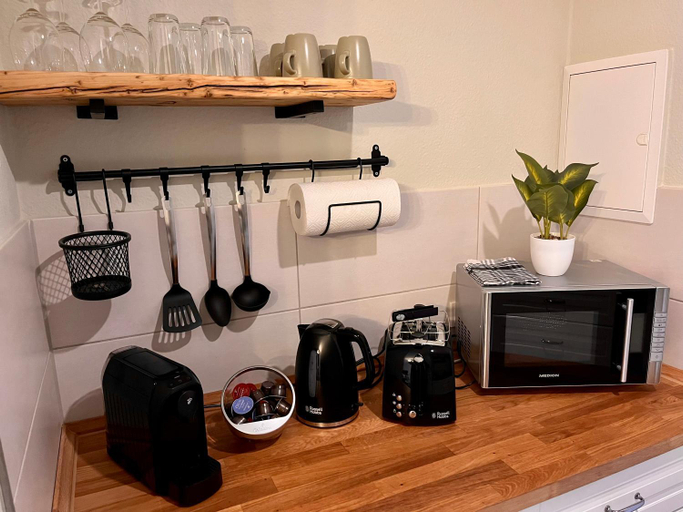 Others 4, Studio an der Elbe mit Balkon, Kuche und Netflix, Dresden