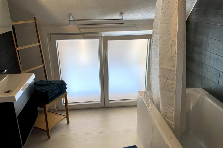 Others 5, triplex dans une ferme renovee, Erlach