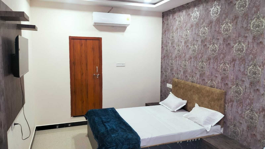 Bedroom 4, Hotel Somnath Inn, Ujjain