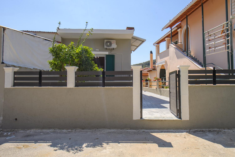 Others 2, Fotini's Apartments by the Sea, Ionian Islands