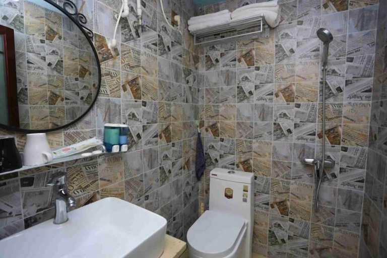 Bathroom 3, Wiseman Travel Theme Hotel, Chongqing