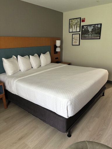 Bedroom 2, Country Inn & Suites by Radisson, Shelby, NC, Cleveland